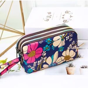 Women’s 3 Layer Floral Multi-Color Nylon Wristlet NWT